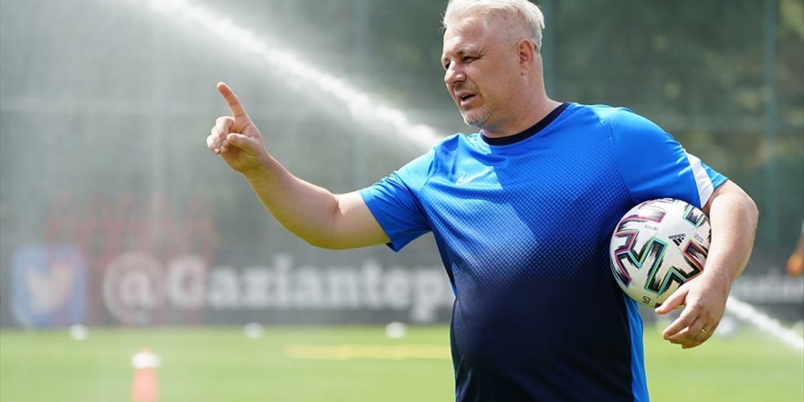 Marius Sumudica: Bir Futbolcuyu Kabul Etmem İçin Menajerler Bana 50 Bin Avro Teklif Etti