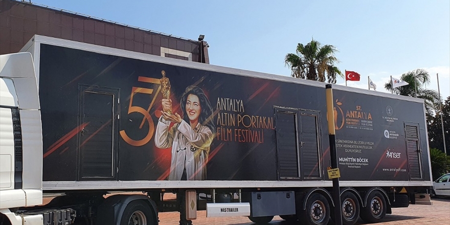 Altın Portakal Sinema Tırı Sinemaseverlerle Buluşuyor