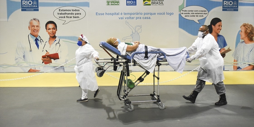 Kovid-19 Nedeniyle Son 24 Saatte Hindistan'da 1178, Brezilya'da 863 Kişi Öldü