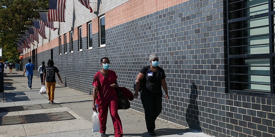 ABD'de Kovid-19'dan Ölenlerin Sayısı 211 Bin 833'e Yükseldi