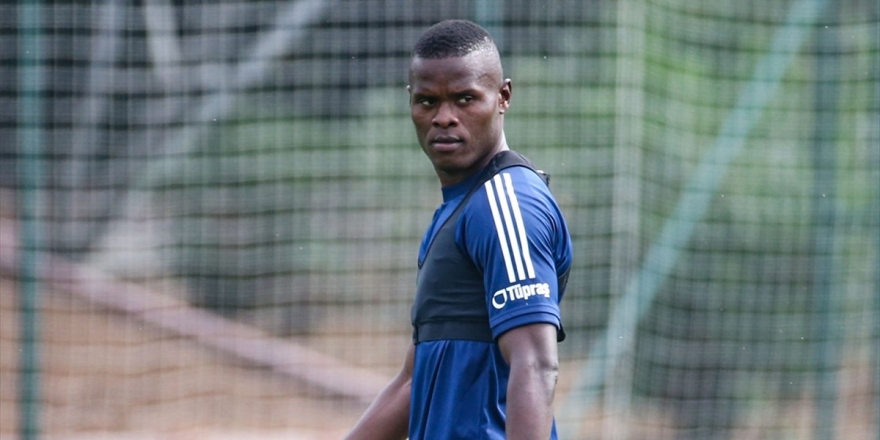 Fenerbahçe'nin Yeni Transferi Samatta: Burada Olmak Her Oyuncunun Hayalidir