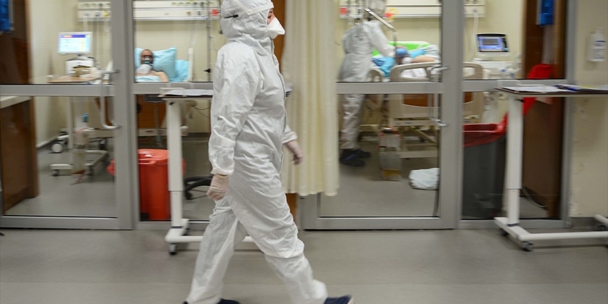 Türkiye'de Son 24 Saatte 1407 Kişiye Kovid-19 Tanısı Konuldu, 67 Kişi Hayatını Kaybetti