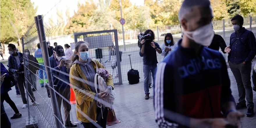 İspanya'da Kovid-19 Vakalarının 5'te 1'i Hastanede Tedavi Gördü