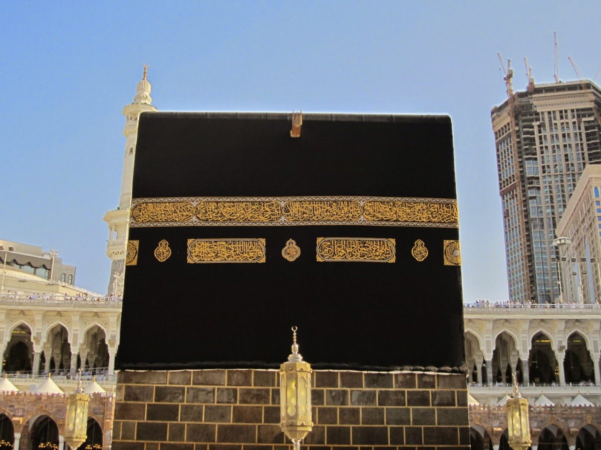 Umre Ziyaretleri 6 Ay Sonra Yeniden Başladı