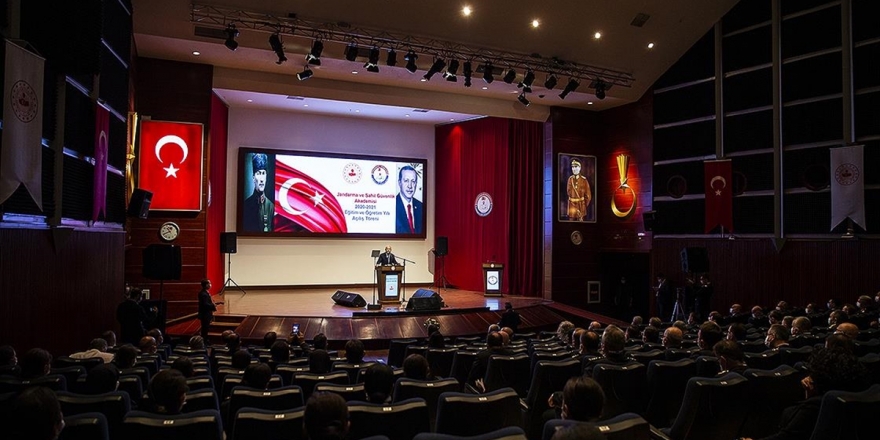 İçişleri Bakanı Soylu: Teslim Çağrılarımız Dağdaki Her Örgüt Mensubu İçin Köprüden Önce Son Çıkıştır