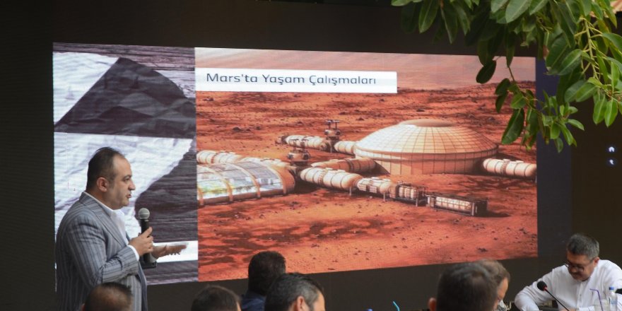 Kuşadalı Turizmcilerin Marsa Yolculuk Heyecanı