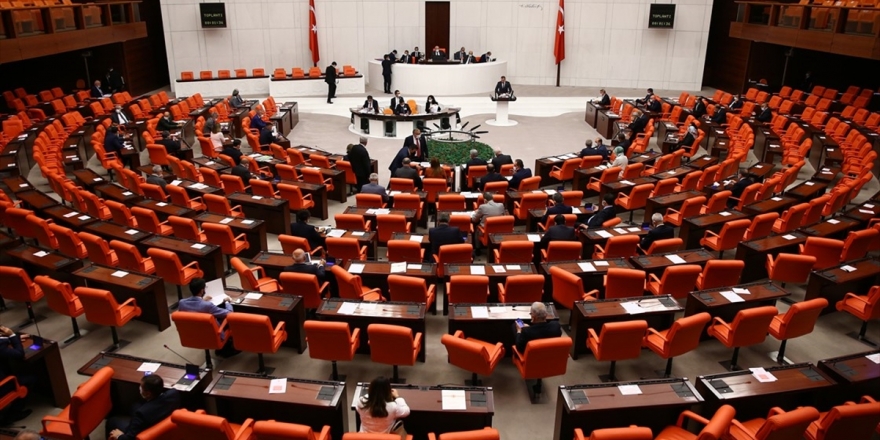 Türk Askerinin Irak Ve Suriye'deki Görev Süresi Uzatıldı