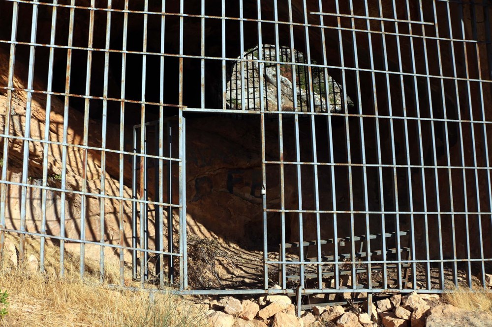 Palanlı Mağarası defineciler tarafından tahrip edildi!