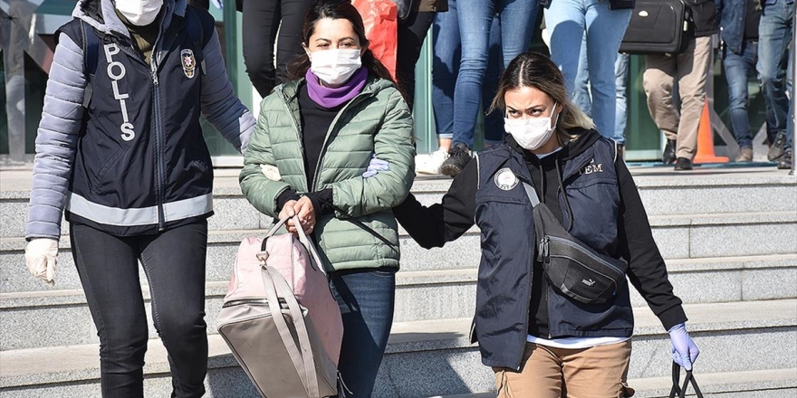 Kars'ta Hdp'li Belediye Başkan Yardımcısı Ve İl Başkanı Tutuklandı