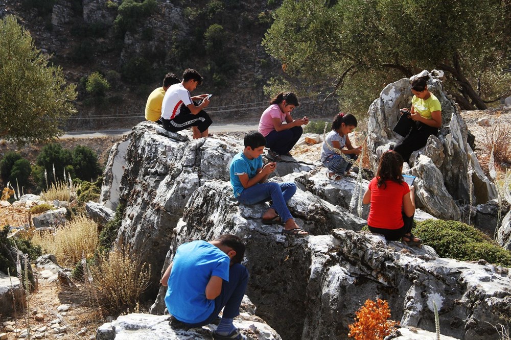 İnternete Bağlanma Çabası...