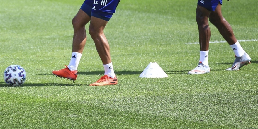 Transferde Oyuncu Sayısı Ve Yaş Ortalamasında Süper Lig'in Avrupa'da Rakibi Yok!