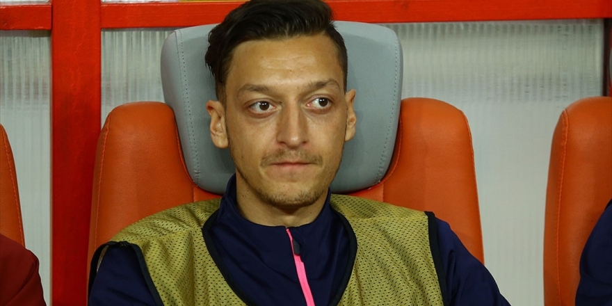 Ünlü Teknik Direktör Arsene Wenger: Mesut Özil'in Oynatılmaması İsraftır