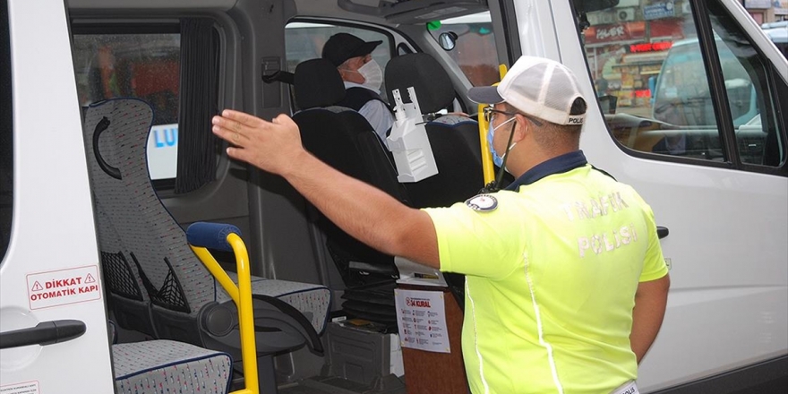 Türkiye Genelinde Okul Servis Araçları Denetlendi