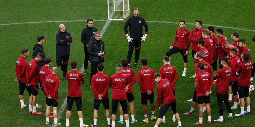 A Milli Futbol Takımı'nda Sırbistan Maçı Hazırlıkları Başladı
