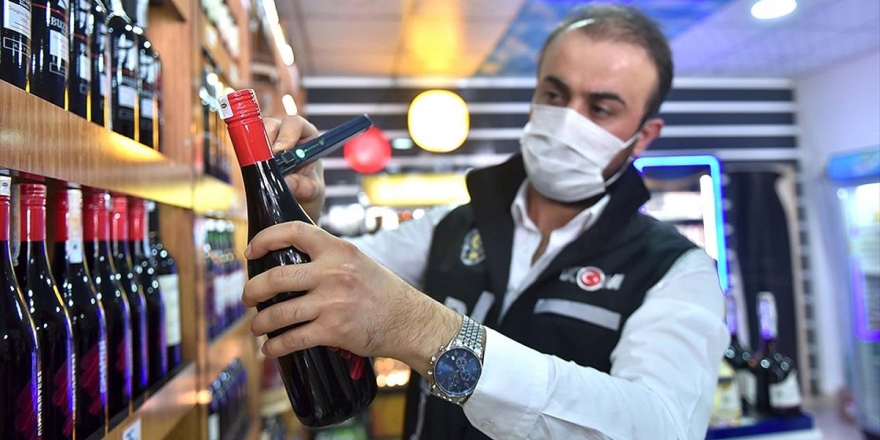 Sahte İçkiden 2 Günde 6 Kişinin Öldüğü Mersin'de Polis Denetimleri Arttırıldı