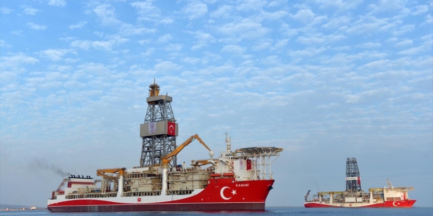 Kanuni Sondaj Gemisinden Yavuz'a Selam