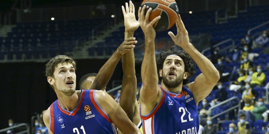 Anadolu Efes Litvanya Deplasmanında