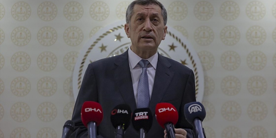 Milli Eğitim Bakanı Selçuk: Müfredatta Bir Azalma Söz Konusu Değil