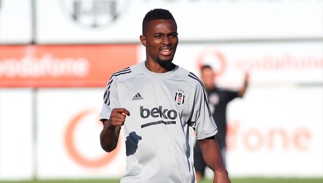 Beşiktaşlı futbolcunun Covid-19 testi pozitif çıktı