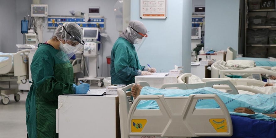 Türkiye'de Son 24 Saatte 1693 Kişiye Kovid-19 Tanısı Konuldu, 66 Kişi Hayatını Kaybetti