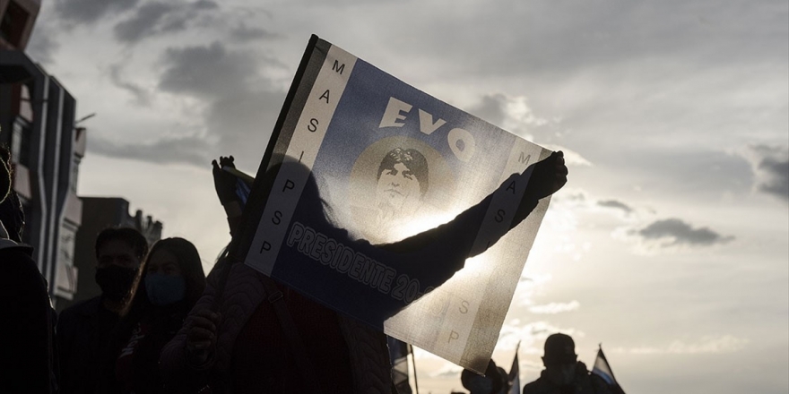 Bolivya Bir Yıl Sonra Devlet Başkanını Seçmek İçin Sandığa Gidiyor