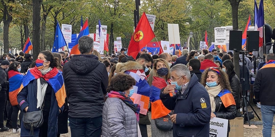 Paris'te Terör Örgütü PKK'nın Katılımıyla Ermenistan'a Destek Gösterisi