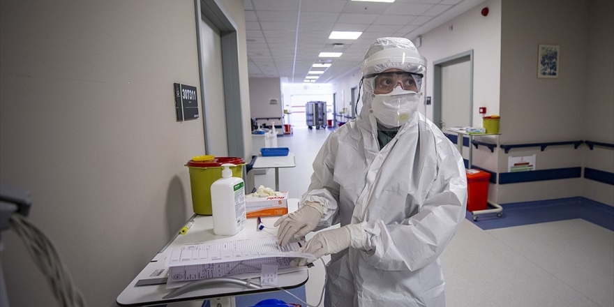 Türkiye'de Son 24 Saatte 1958 Kişiye Kovid-19 Hastalık Tanısı Konuldu