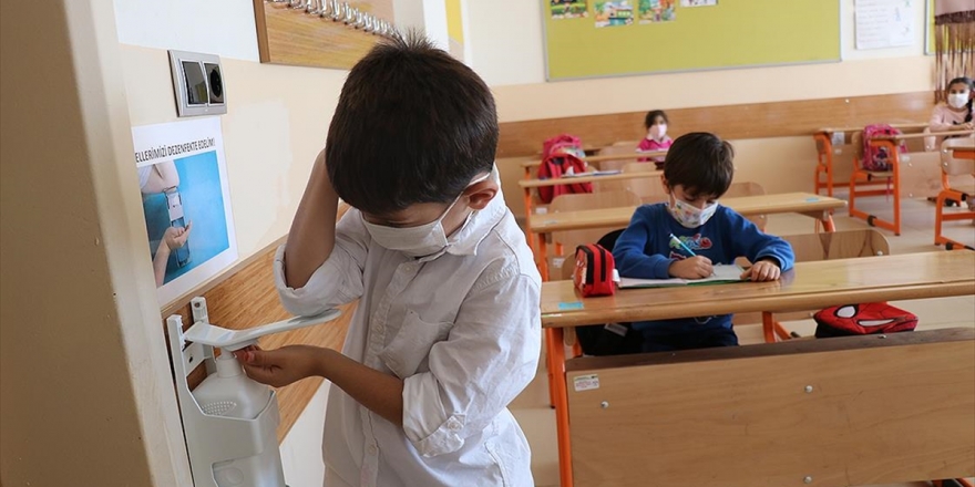 Okul Kantinlerinin 19 Ekim'den İtibaren Açılmasına Karar Verildi