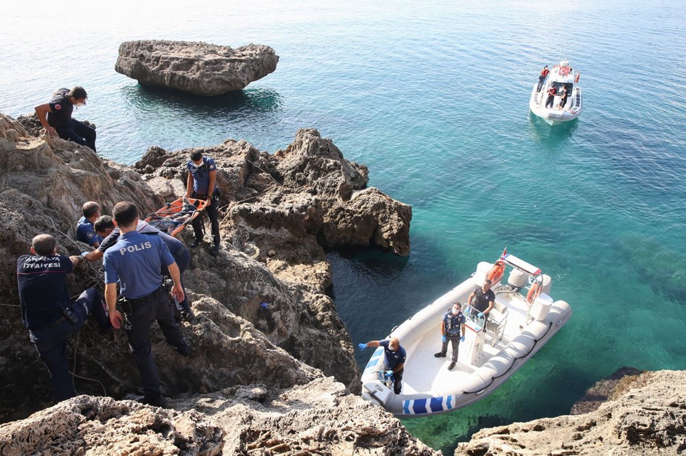 Antalya'da falezlerde can pazarı