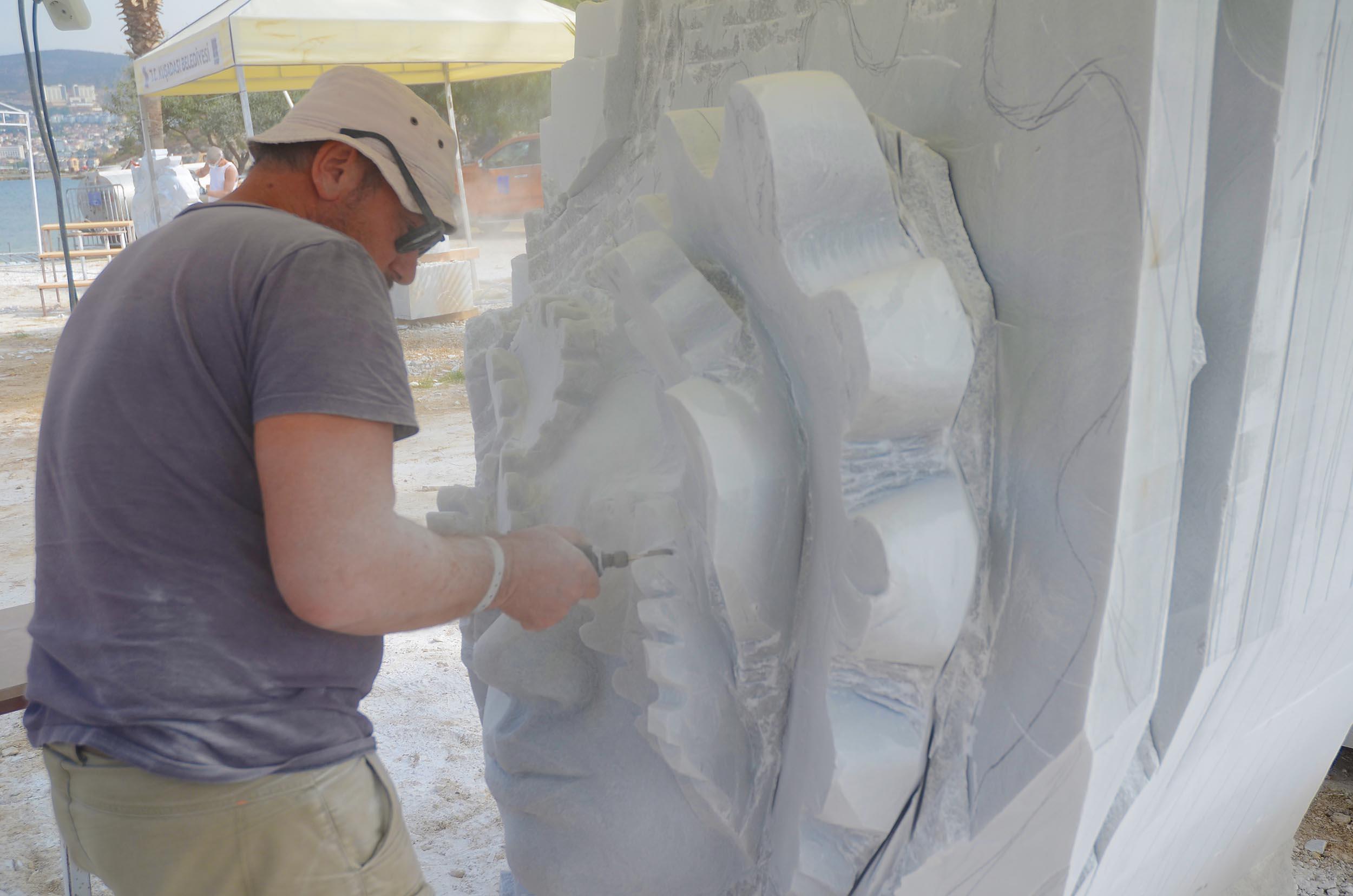 KUŞADASI’NDA TAŞ ANTİK KENTTE YENİDEN HAYAT BULUYOR