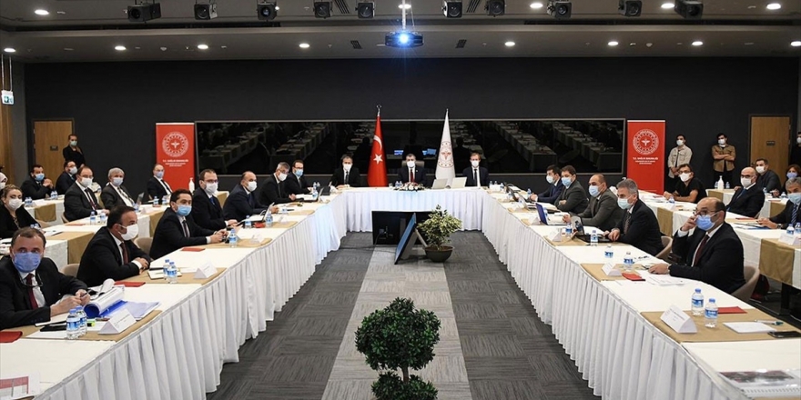 Bakan Koca: İstanbul'da Vaka Sayısı Türkiye Genelinin Yüzde 40'ına, Ankara'nın 5 Katına Ulaştı