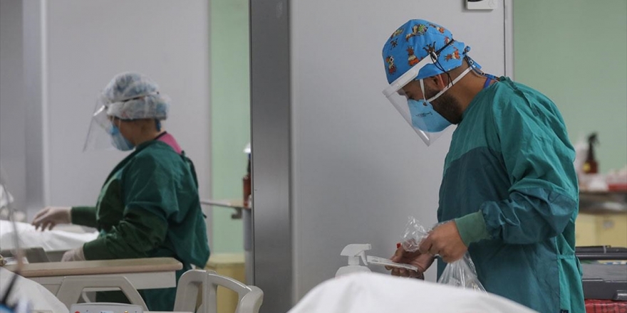 Türkiye'de Son 24 Saatte 2 Bin 17 Kişiye Kovid-19 Tanısı Konuldu, 72 Kişi Hayatını Kaybetti