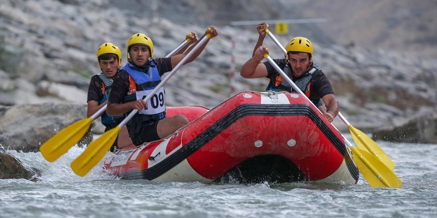 Terörden Temizlenen Zap Vadisi'nde 40 Kentten 450 Sporcu Buluştu
