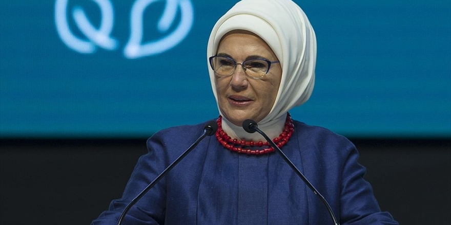 Emine Erdoğan: Maskeler Virüse Karşı En Etkili Ve Hatta Tek Silahımız