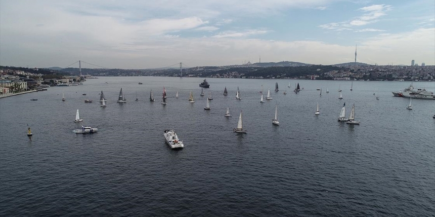 Cumhurbaşkanlığı Uluslararası Yat Yarışı İstanbul Boğazı'nda Başladı