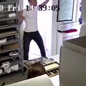 İzmir'de deprem anında şehadet getiren vatandaşlar