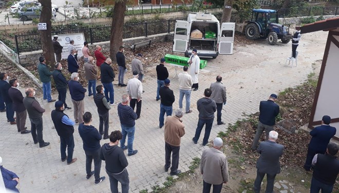 Bursa'da baba taburcu oldu, oğlu corona virüsten öldü