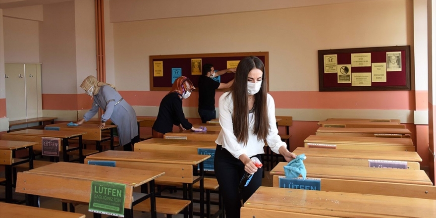 Okullarda Yüz Yüze Eğitimde Üçüncü Aşama Yarın Başlıyor