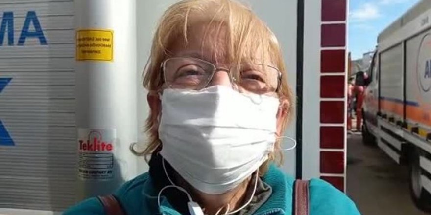 50 Kedisiyle Enkazın Altında Kaldı