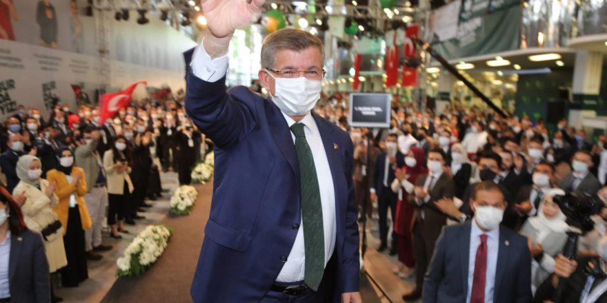 Davutoğlu Koronavirüse Yakalandı