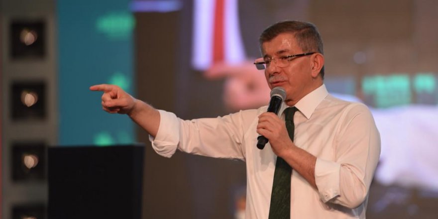 Davutoğlu'ndan Albayrak'ın İstifası Yorumu