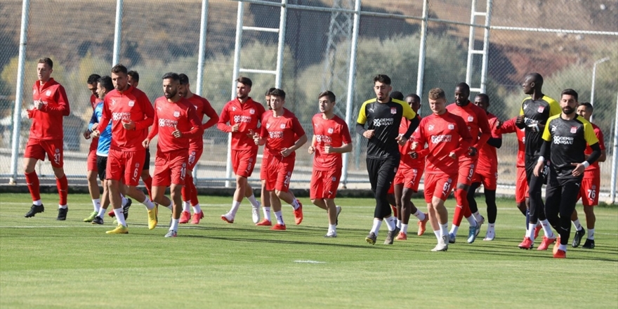 Sivasspor Deplasmanda Kaybetmiyor