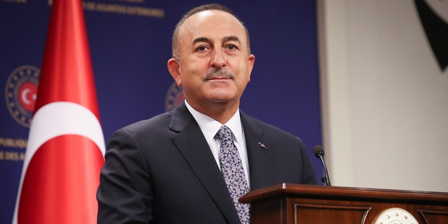 Bakan Çavuşoğlu: Avusturya'daki Terör Saldırısında 2 Vatandaşımız Canlarını Hiçe Sayarak Teröristlere Müdahale Etti