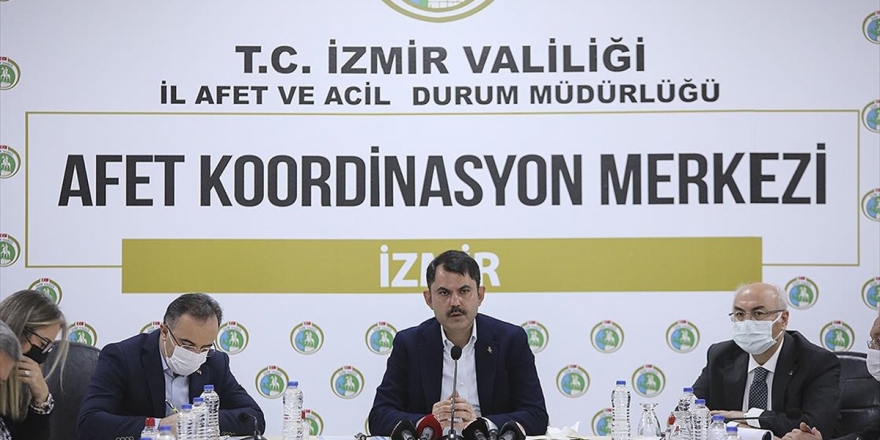 Bakan Kurum: İzmir'de Konutları 1 Yıl İçinde Teslim Edeceğiz