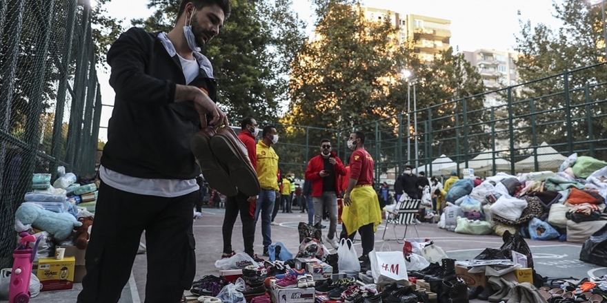 Gönülden Kopan Tonlarca İyilik Depremzedelerin Yaralarını Sarıyor
