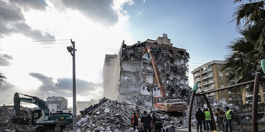 İzmir'de 214 'Acil Yıkılacak' Bina Tespit Edildi