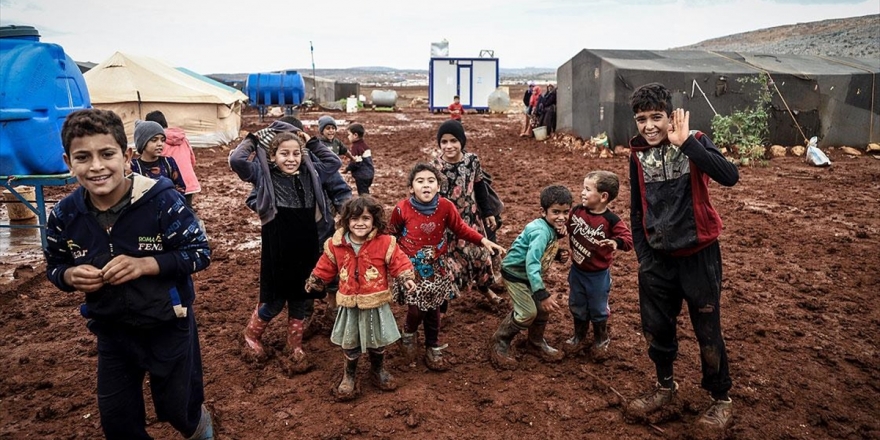 İdlib'de Sağanak, Yine Savaş Mağdurlarının Sığındığı Kampları Vurdu