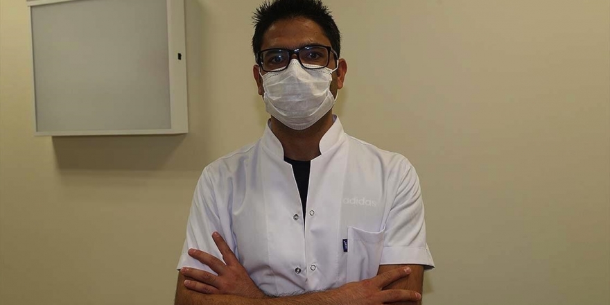 Kovid-19'u Atlatan Doktor Özer: 25 Yaşında Kaybettiğimiz Hasta Var. 'Bana Bir Şey Olmaz' Mantığı Çok Yanlış