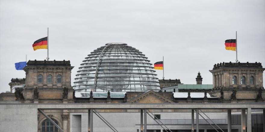 Almanya'da Fransız Charlie Hebdo Dergisine Karşı Yapılacak Protesto Yasaklandı