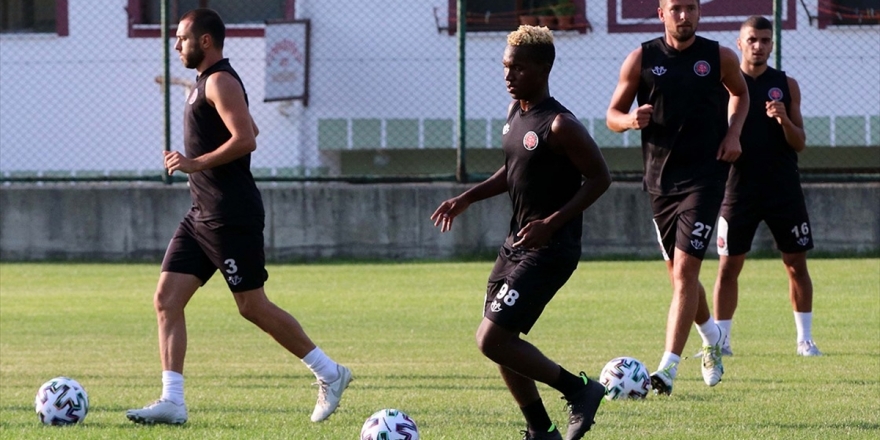 Fatih Karagümrük Süper Lig'de Yarın Mke Ankaragücü'nün Konuğu Olacak